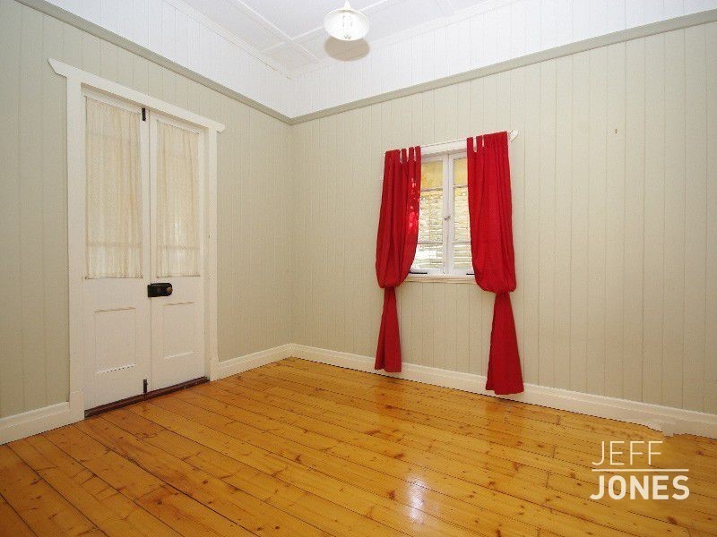 14 Leicester Street, Coorparoo QLD 4151