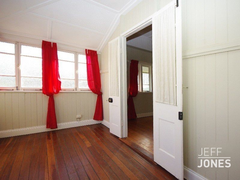 14 Leicester Street, Coorparoo QLD 4151