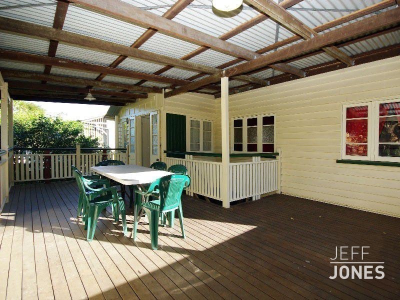 14 Leicester Street, Coorparoo QLD 4151