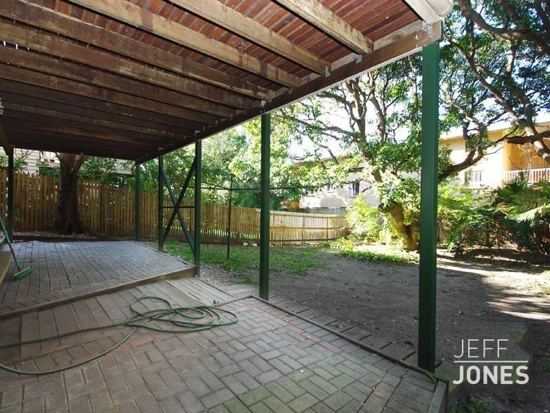 14 Leicester Street, Coorparoo QLD 4151