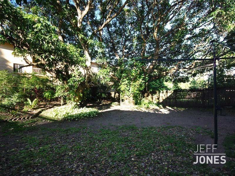14 Leicester Street, Coorparoo QLD 4151