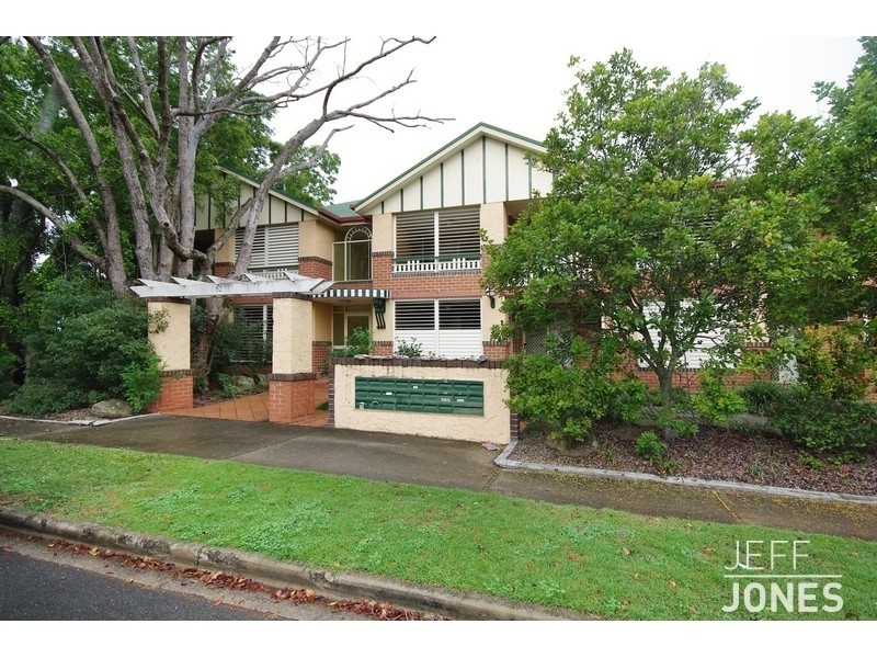 B3/52 Baron Street, Greenslopes QLD 4120