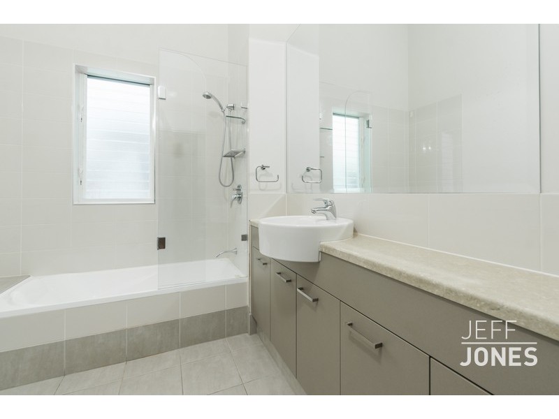 3/25 Douglas Street, Greenslopes QLD 4120