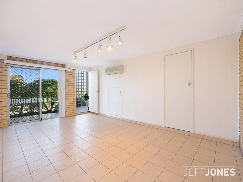 68 Mingera Street, Mansfield QLD 4122