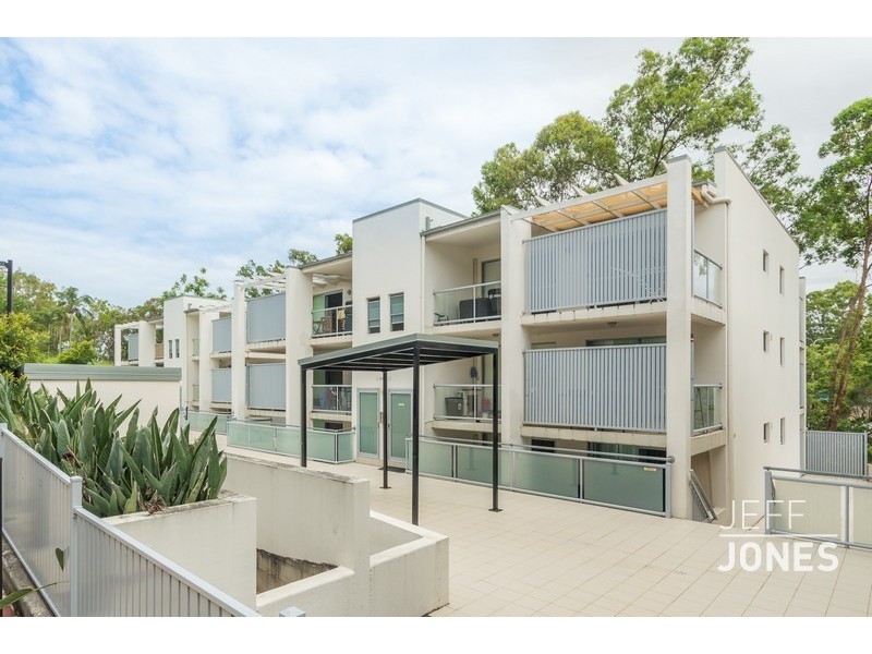 31/108 Nicholson Street, Greenslopes QLD 4120