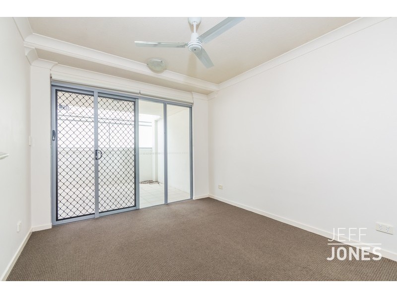 31/108 Nicholson Street, Greenslopes QLD 4120