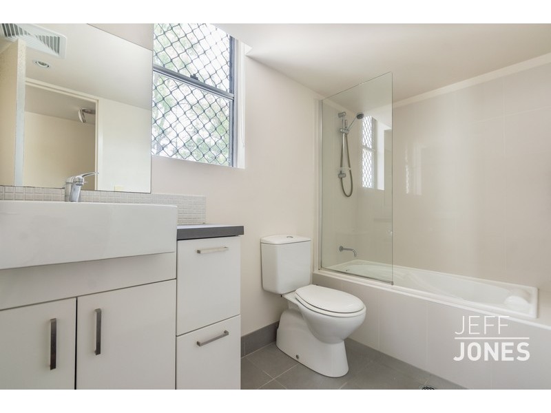 31/108 Nicholson Street, Greenslopes QLD 4120