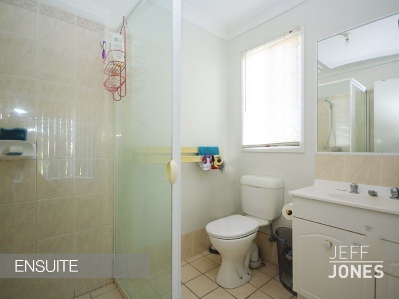 69 Oak Place, Mackenzie QLD 4156