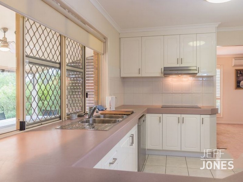 7 Kinrade Place, Carindale QLD 4152