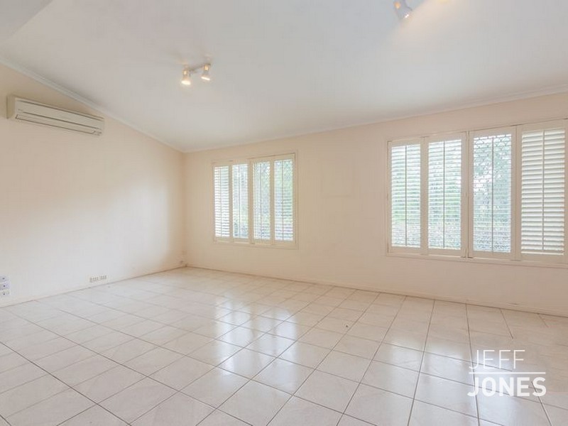 7 Kinrade Place, Carindale QLD 4152