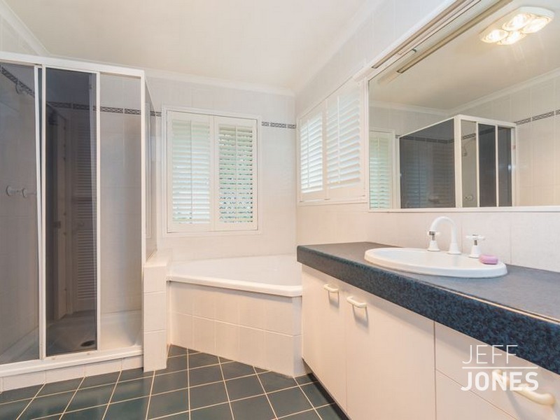 7 Kinrade Place, Carindale QLD 4152