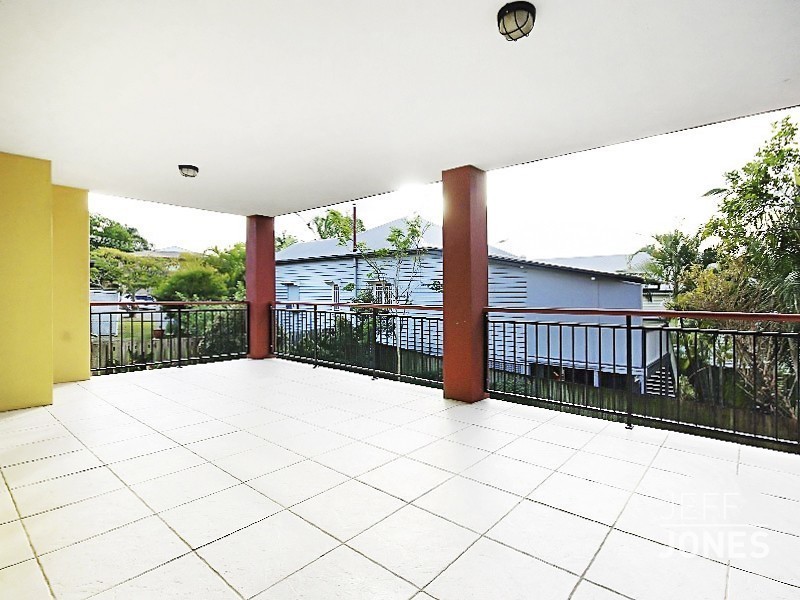 3/23 Ridge Street, Greenslopes QLD 4120