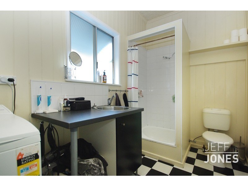 28 Didsbury Street, East Brisbane QLD 4169