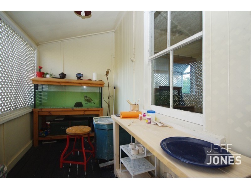 28 Didsbury Street, East Brisbane QLD 4169