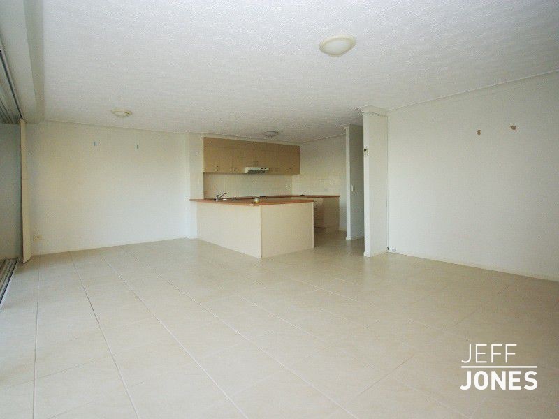 17/92 Norman Crescent, Norman Park QLD 4170