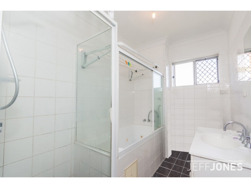 4/6 Fifth Avenue, Coorparoo QLD 4151