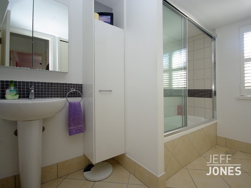 4/17 Deviney Street, Morningside QLD 4170