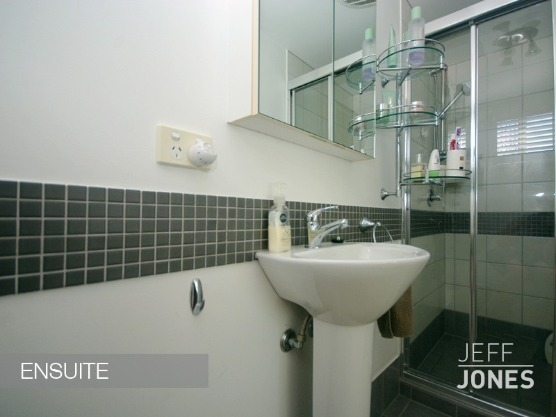 4/17 Deviney Street, Morningside QLD 4170