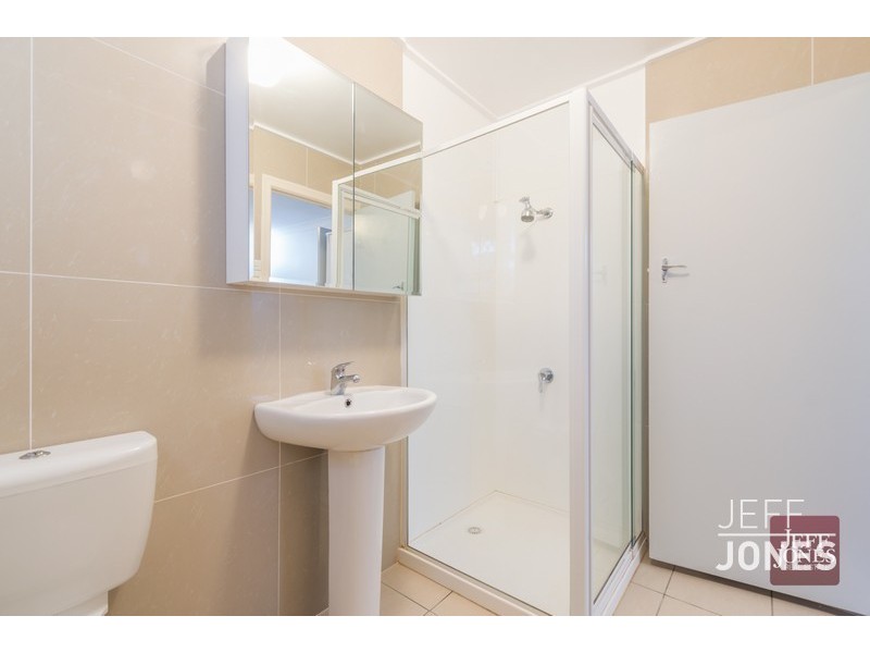 4/96 Ridge Street, Greenslopes QLD 4120