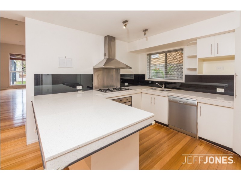 23 Mount Street, Greenslopes QLD 4120