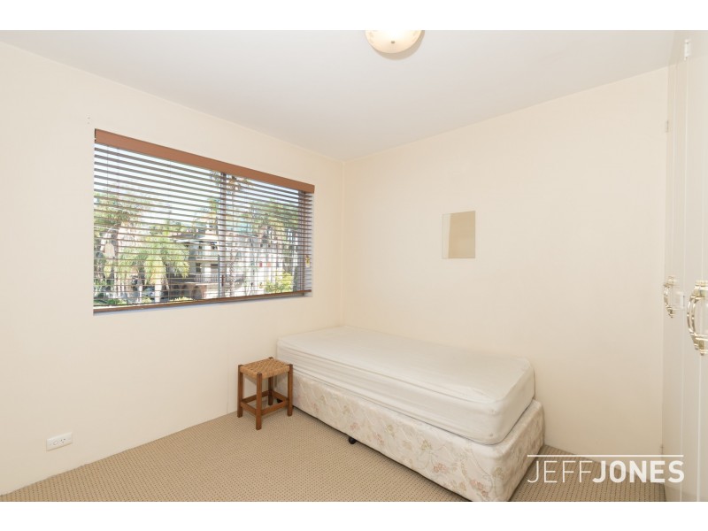 1/53 Thomas Street, Greenslopes QLD 4120