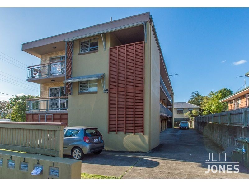 1/160 Juliette Street, Greenslopes QLD 4120