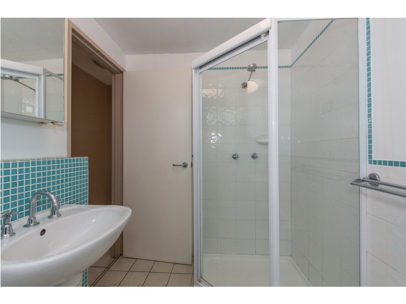 1/160 Juliette Street, Greenslopes QLD 4120