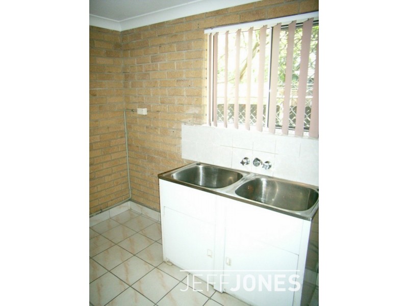 2/46 Carl Street, Woolloongabba QLD 4102