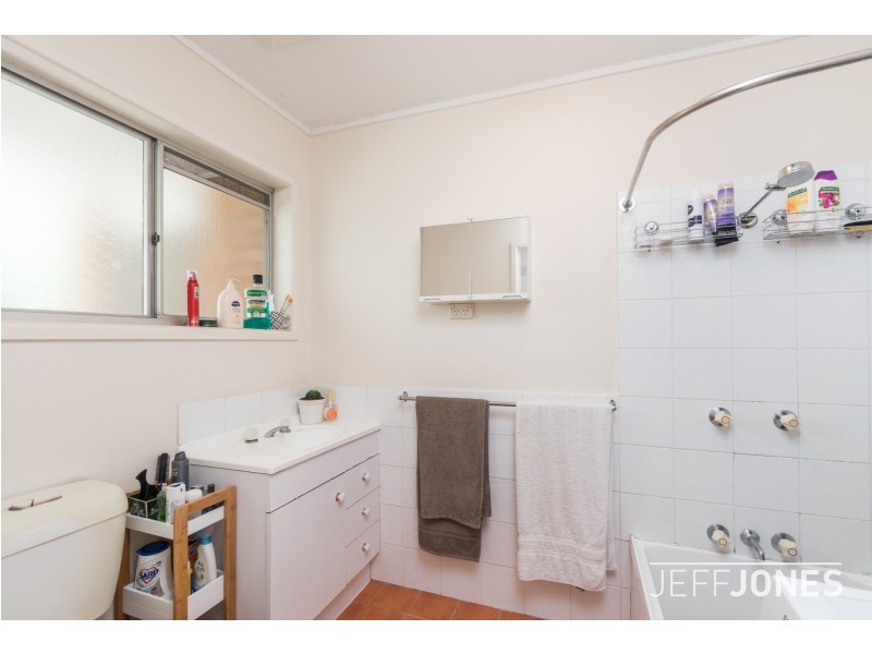 2/10 Herbert Street, Annerley QLD 4103