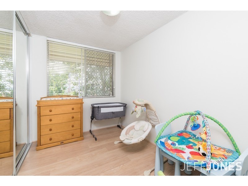 4/22 Raby Road, Coorparoo QLD 4151