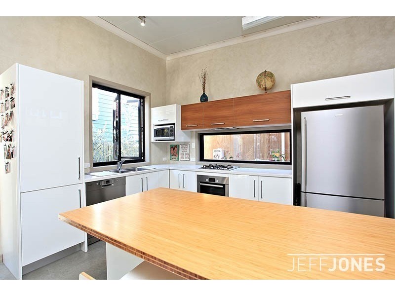 31 Baron Street, Greenslopes QLD 4120