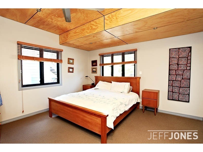 31 Baron Street, Greenslopes QLD 4120