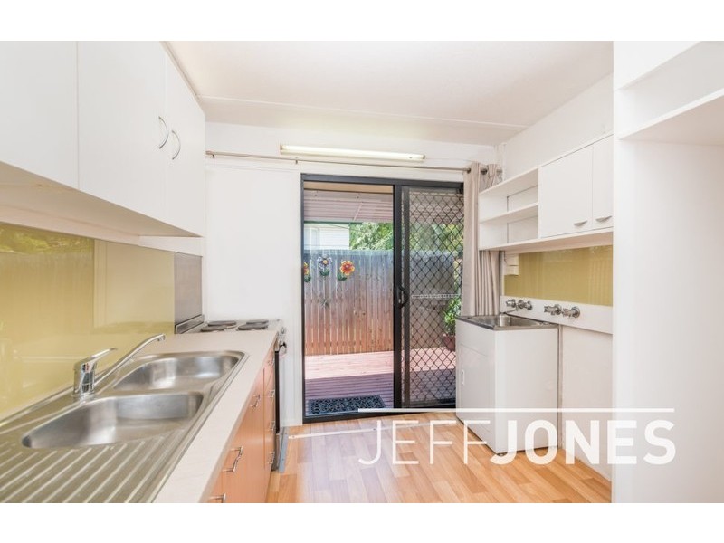 2/84 Rialto Street, Coorparoo QLD 4151