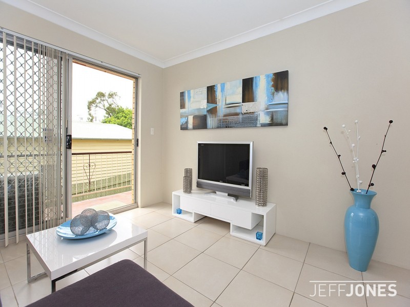 3/8 Drummond Street, Greenslopes QLD 4120