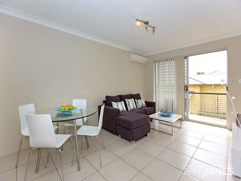 3/8 Drummond Street, Greenslopes QLD 4120