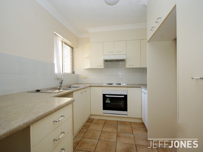 2/45 Macaulay Street, Coorparoo QLD 4151