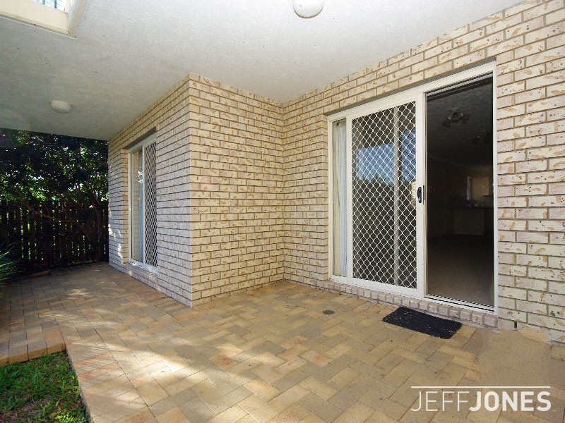 2/45 Macaulay Street, Coorparoo QLD 4151