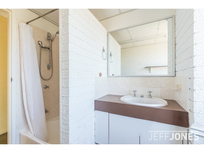 1/32 Galway Street, Greenslopes QLD 4120