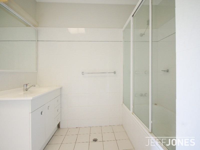 6/2 Gustavson Street, Annerley QLD 4103