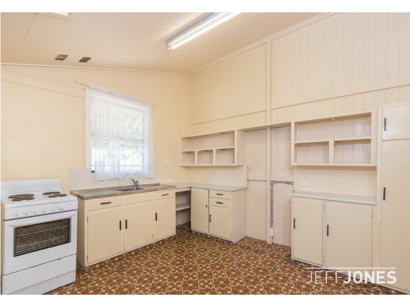 96 Peach Street, Greenslopes QLD 4120