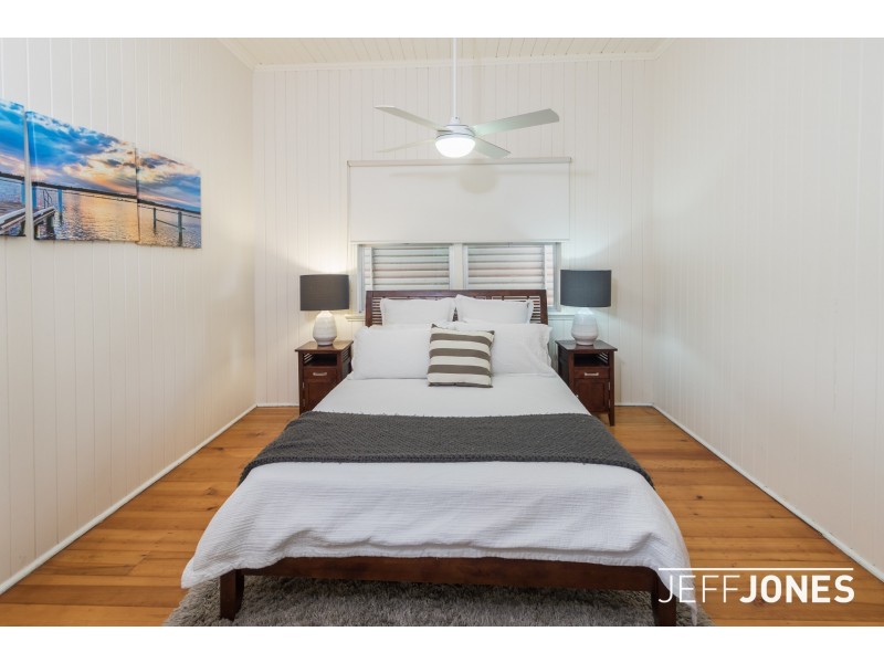 9 Rochdale Avenue, Tarragindi QLD 4121