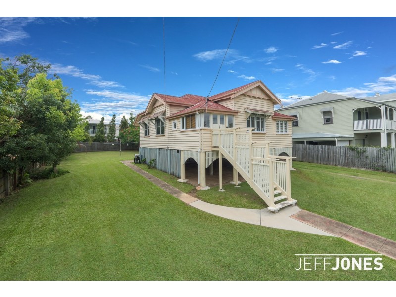 9 Rochdale Avenue, Tarragindi QLD 4121