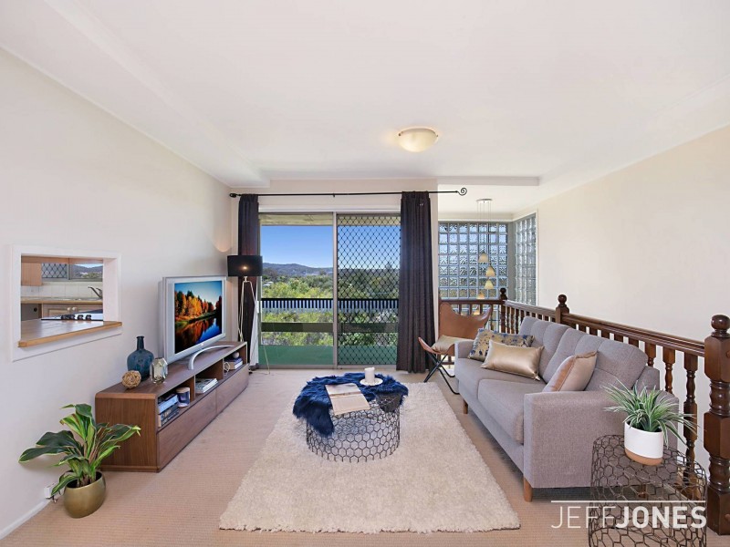 68 Mingera Street, Mansfield QLD 4122