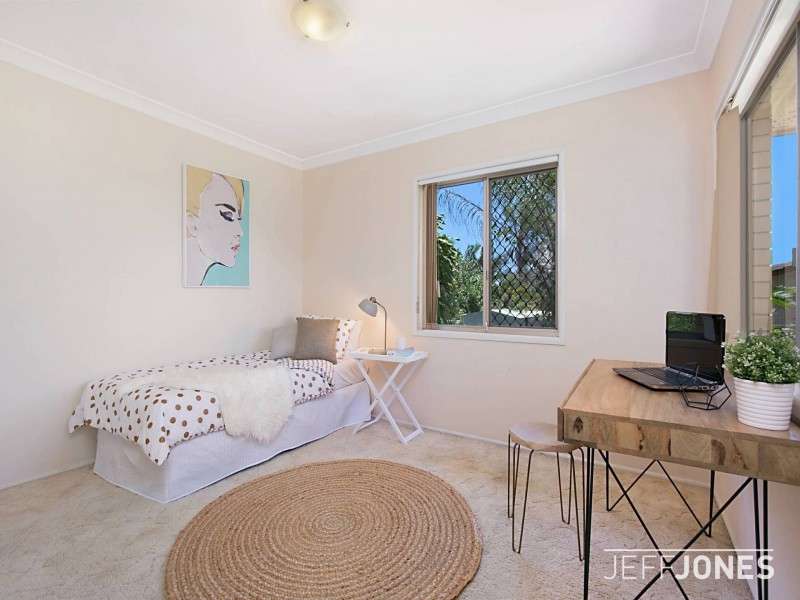 68 Mingera Street, Mansfield QLD 4122