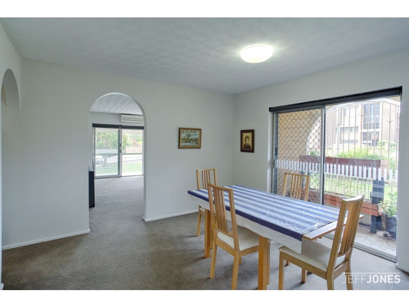 1/339 Cavendish Road, Coorparoo QLD 4151