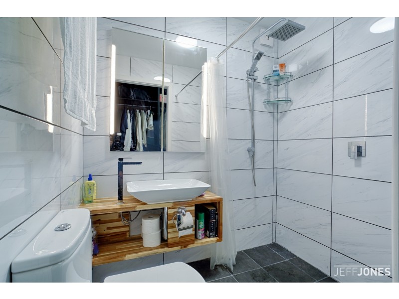 1/339 Cavendish Road, Coorparoo QLD 4151