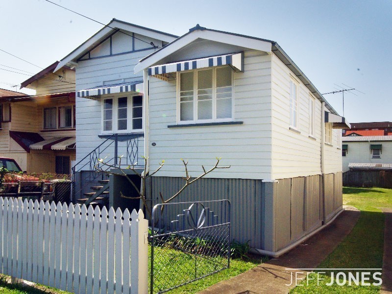 154 Juliette Street, Greenslopes QLD 4120