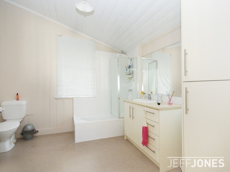 154 Juliette Street, Greenslopes QLD 4120