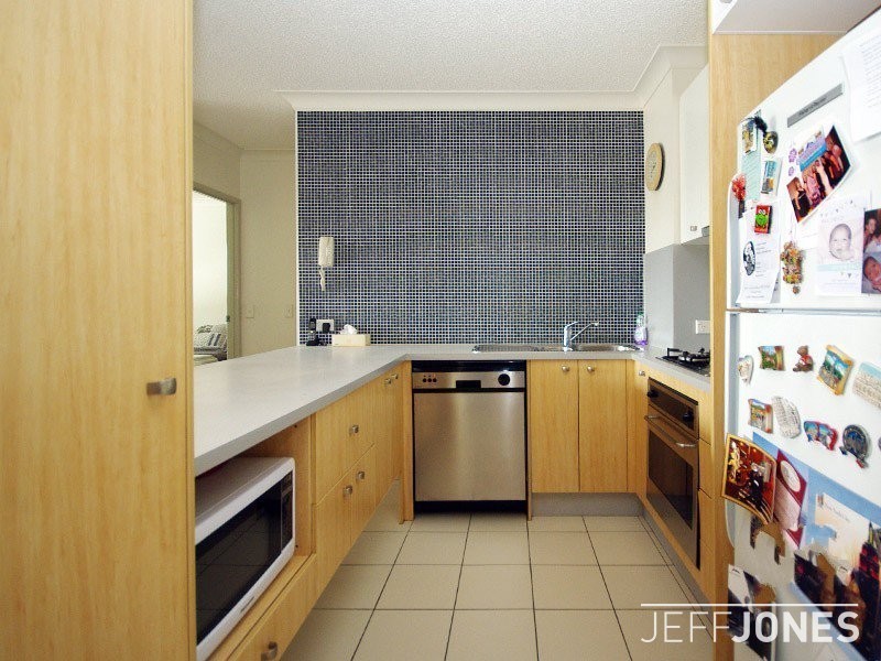 20/11 Kitchener Street, Coorparoo QLD 4151