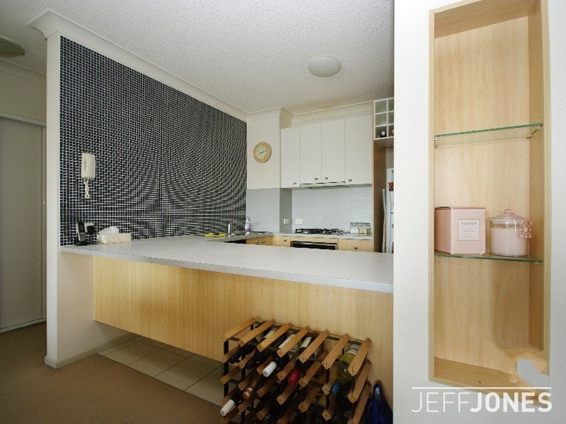 20/11 Kitchener Street, Coorparoo QLD 4151